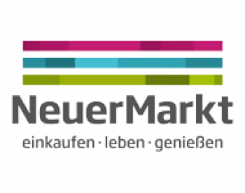 Flohmarkt für Frauenkleidung im NeuenMarkt