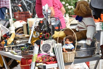 Altstadt-Flohmarkt mit über 200 Anbietern am 1. August - Ein Highlight für Flohmarkt-Enthusiasten!