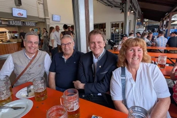 Nach der Sommerfraktionssitzung: FWler besuchen das Neumarkter JURA-Volksfest