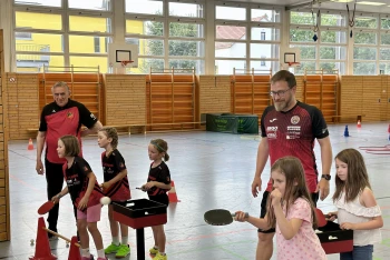 Plätze sofort vergeben: Tischtennis begeistert den Nachwuchs