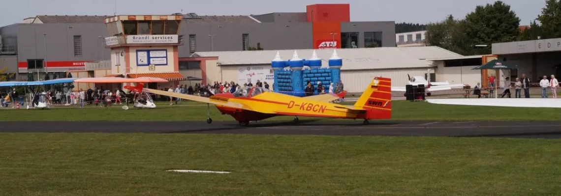 Tag der offenen Tür am Flugplatz Neumarkt