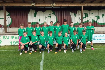 SV Pölling dankt Sponsoren für neue Aufwärmshirts der C-Jugend