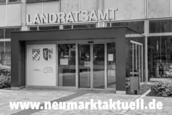 Große Betroffenheit und Trauer im Landratsamt