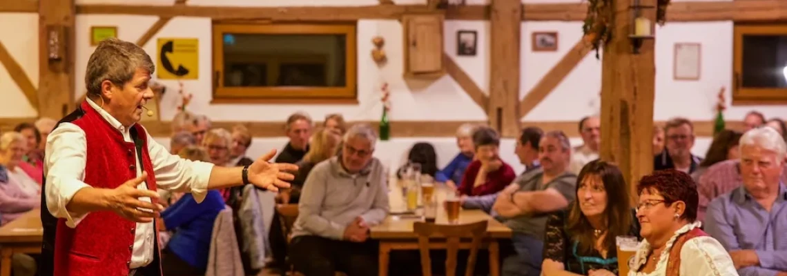 Wenn die Oberpfalz lacht: „Bäff“ Piendl begeistert in Hofen